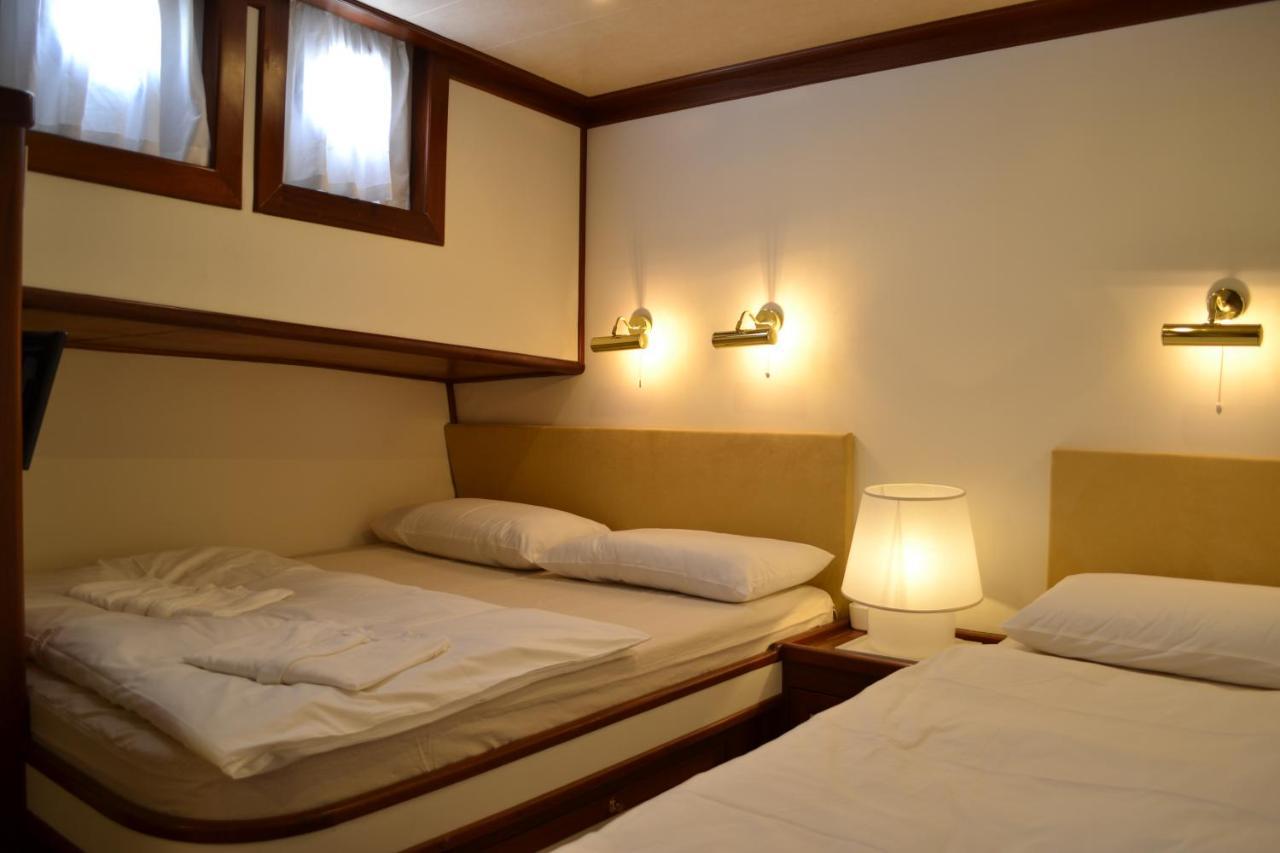 Dvi Marije Hotel Palermo Ngoại thất bức ảnh